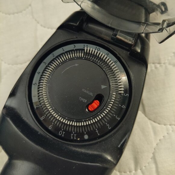 24 Hour Mechanical Outdoor Timer Outlet, Outdoor Timer for Lights or Garden - Picture 3 of 4